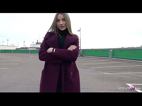 ❤️ GERMANA SCOUT ESTAS REVĜO tuŝanta ŜTALON, PARKOJN TELTALALE KAJ SEXYA POR MONO ❤ Rusia porno ĉe ni