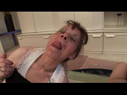 ❤️ Du avinoj kaj unu avo havas triopon ❤ Rusia porno ĉe ni